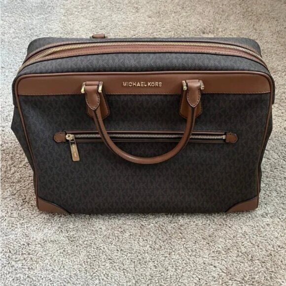 Michael Kors Large Logo Weekender Bag • Brown / Acorn - Picture 2 of 6